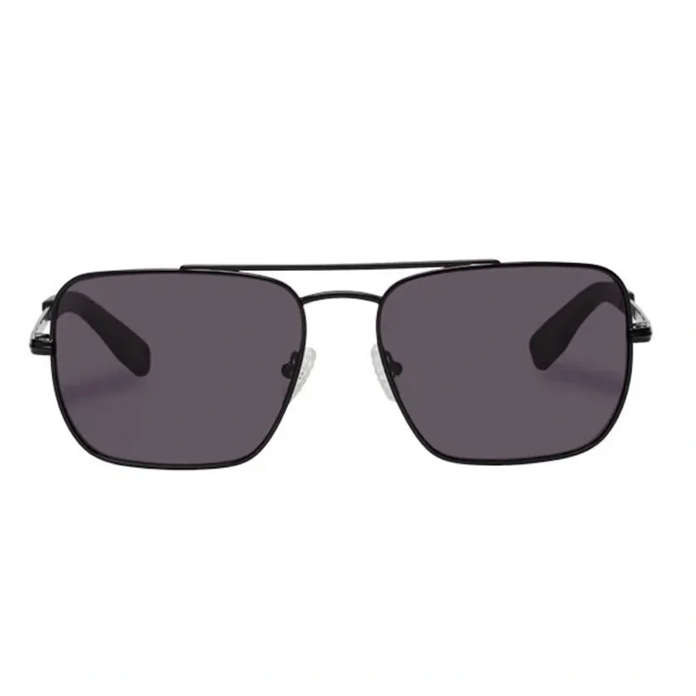 INDESCRATCHABLE Black Grip Sunglasses Unisex